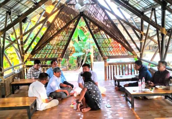 Warung Kuwali Usung Konsep Bambu Unik, Sajikan Kuliner Tradisional Bernuansa Alam