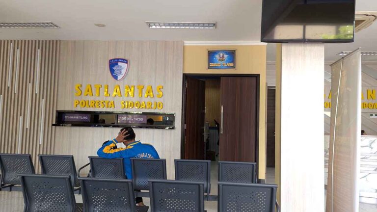 Masih Tahap Wacana, Polresta Sidoarjo Susun Skema Penertiban Truk Besar di Simpang Lima Krian