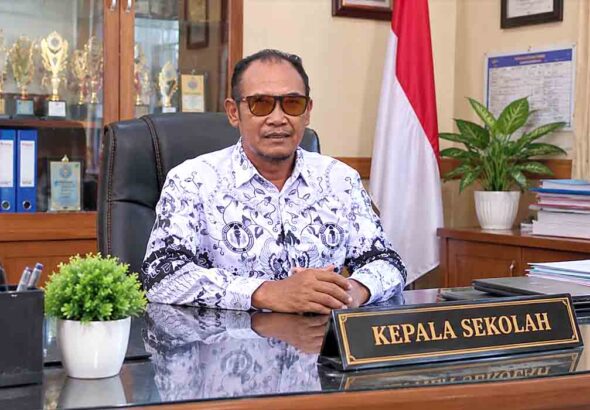 Kepala SMAS PGRI Ngimbang