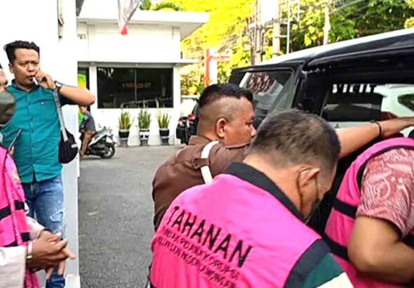 Kejari Lamongan Tahan 3 Tersangka Korupsi Alih Fungsi Tanah Negara