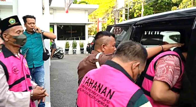 Kejari Lamongan Tahan 3 Tersangka Korupsi Alih Fungsi Tanah Negara